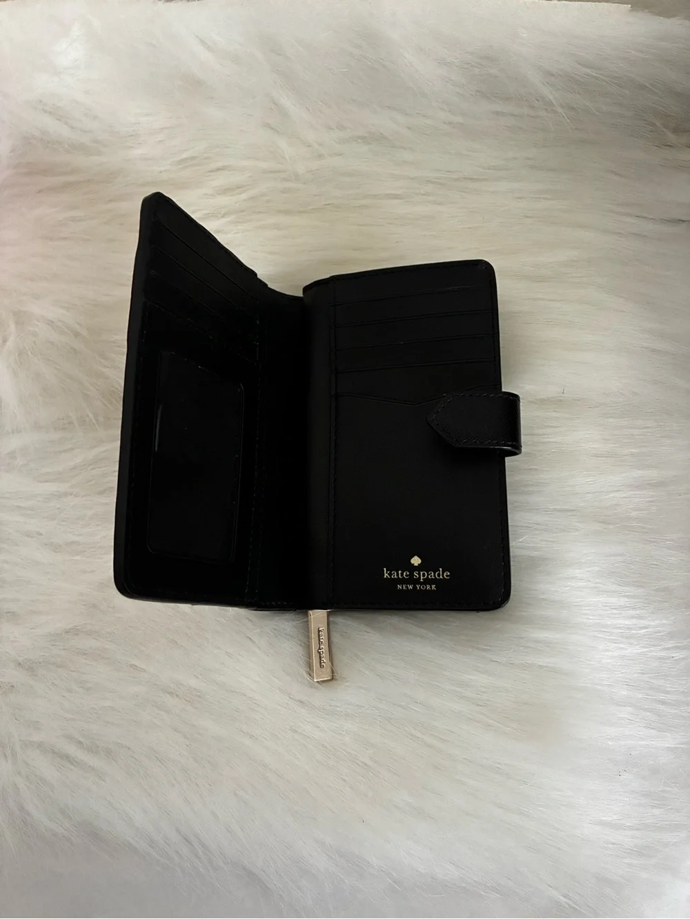 Kate Spade bifold wallet
